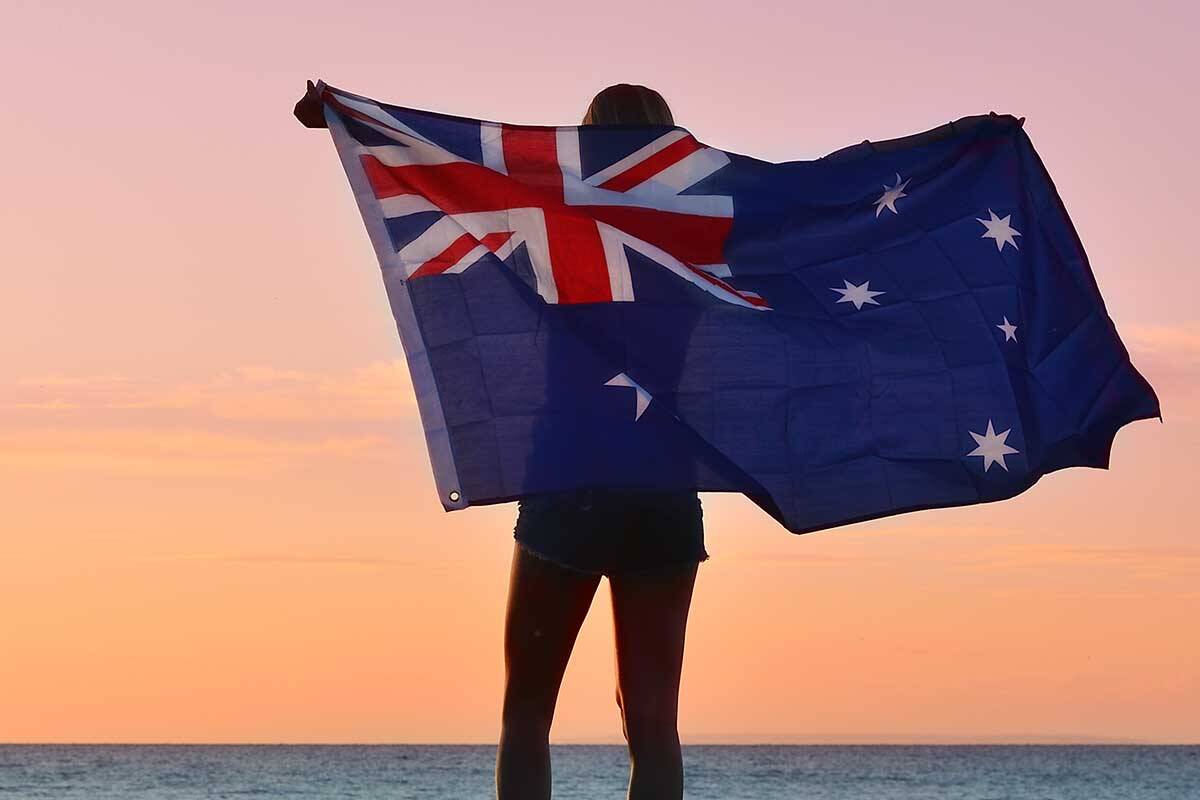 australia should not change its flag