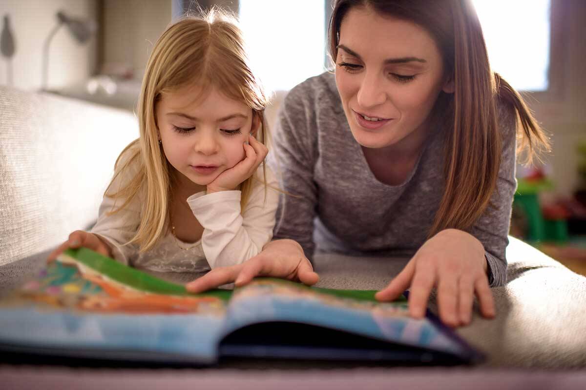 Article image for One-in-four parents admit they only read to their kids once a week, or not at all