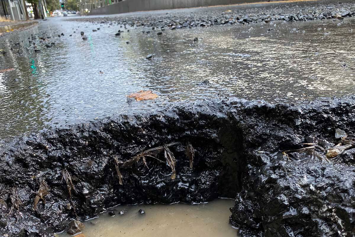 Article image for Massive pothole near CBD causing chaos for cars