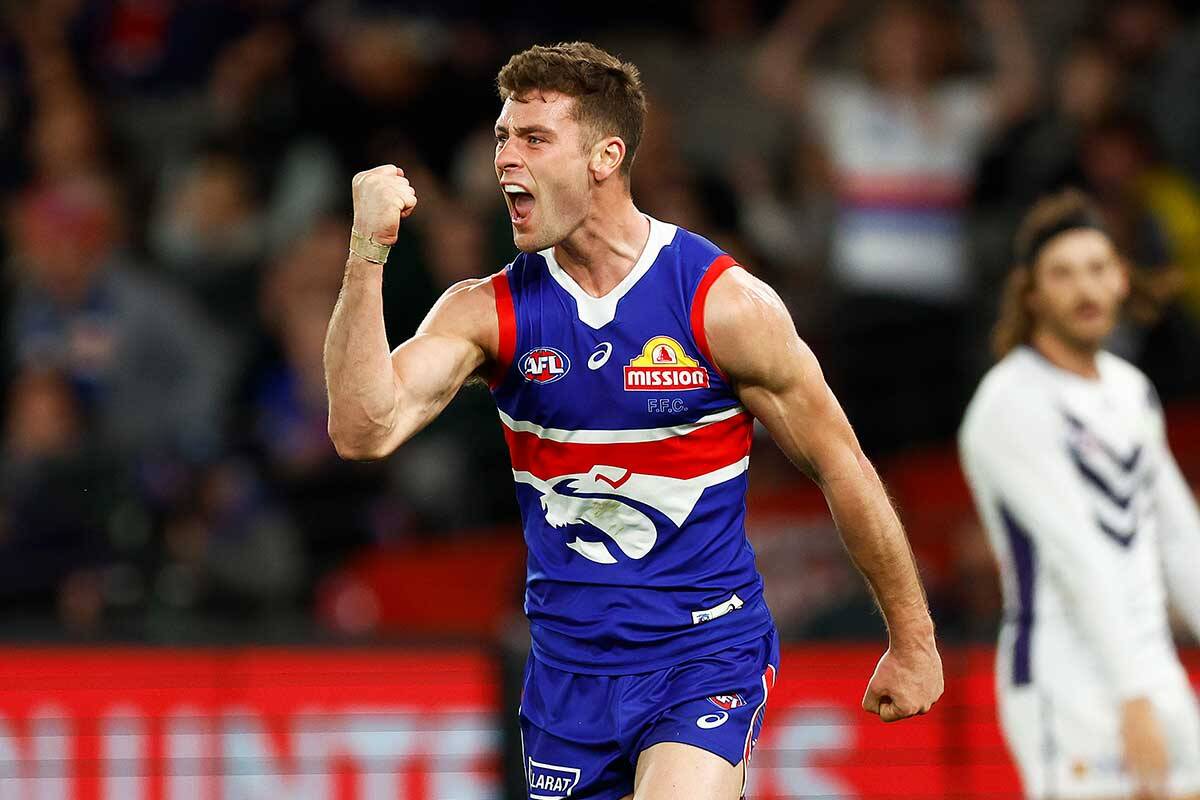 Article image for Why Matthew Lloyd is intrigued by Josh Dunkley’s relationship with the Western Bulldogs