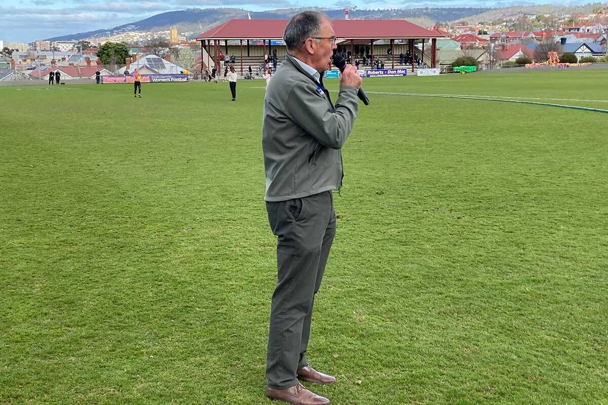 Article image for ‘It was a one off!’: Retired newsreader saves the day at local footy final!