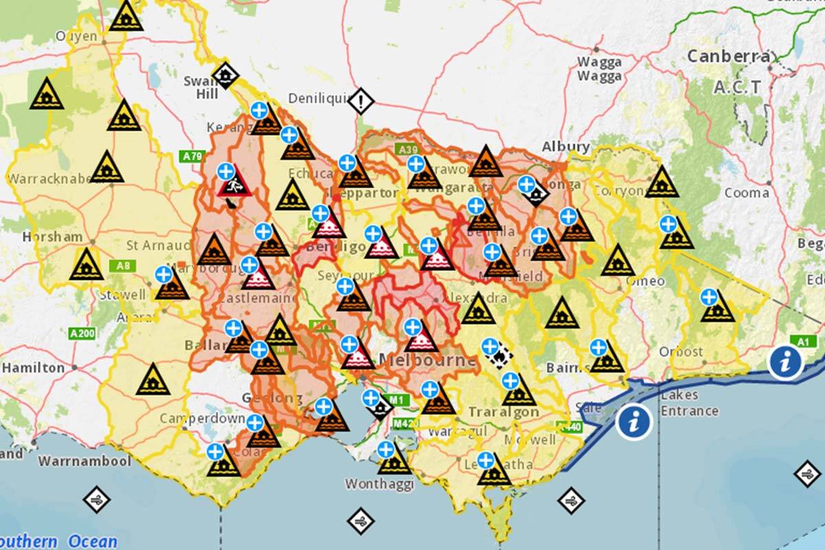 Article image for ‘Evacuate now’: Residents urged to leave as Victoria’s rivers rise rapidly