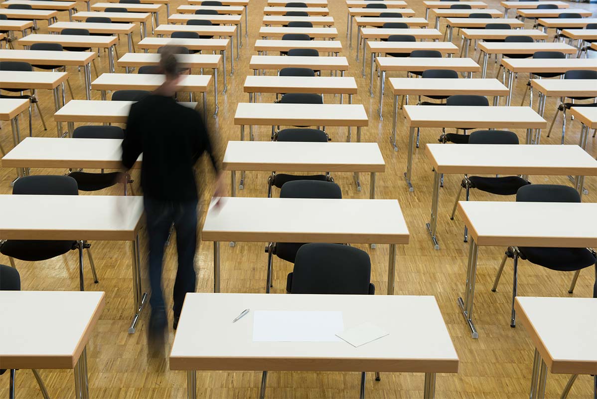 Article image for More than 40,000 Victorian students to begin VCE exams today