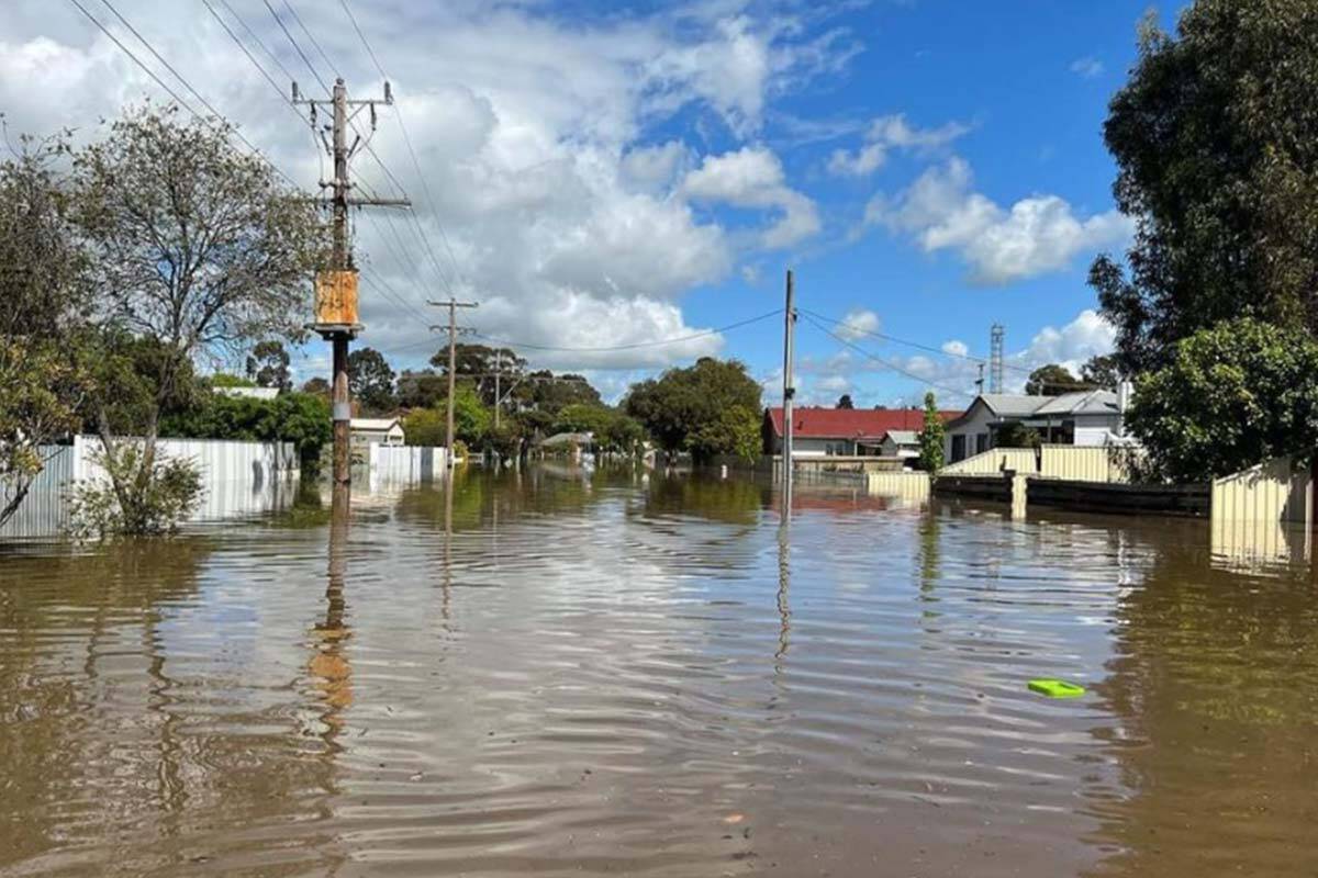 Article image for ‘Indescribable’ stench wafting through Shepparton and Mooroopna