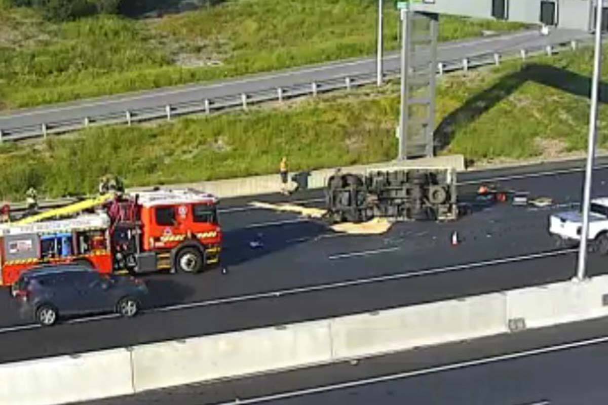 Truck Rollover Causes Major Monash Freeway Delays 4088