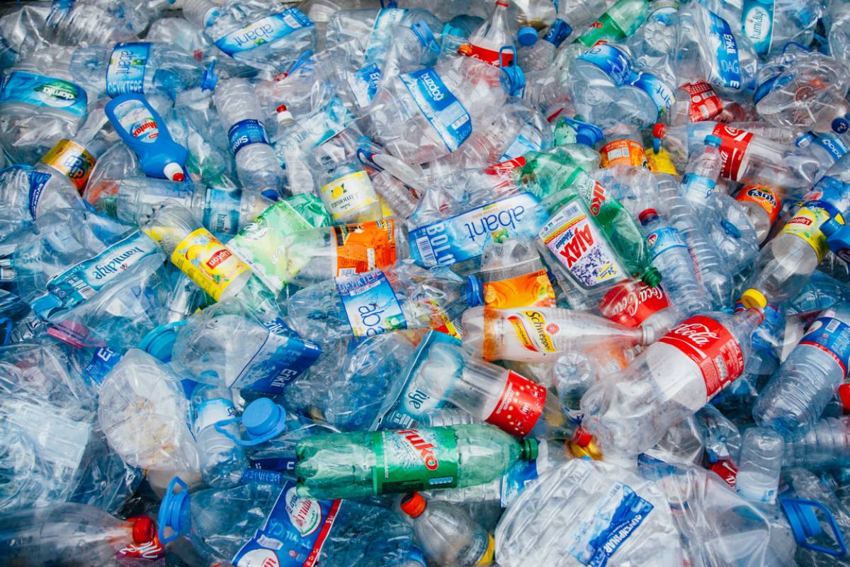 Australia's Target To Phase Out Plastic Waste Products By 2025