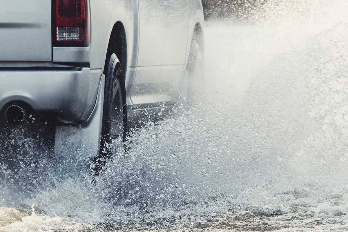 Article image for Heavy rain causes chaos on Victorian roads