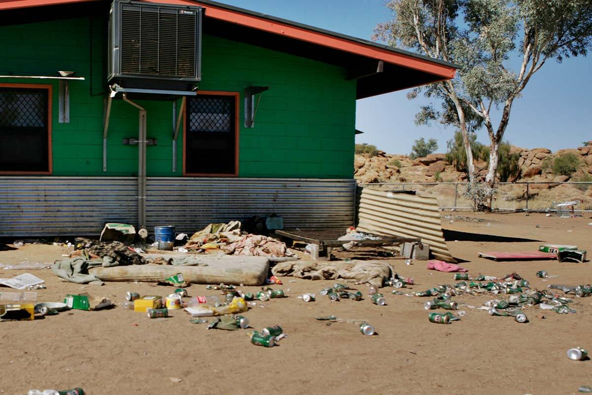 Article image for Northern Territory alcohol bans to return under new laws