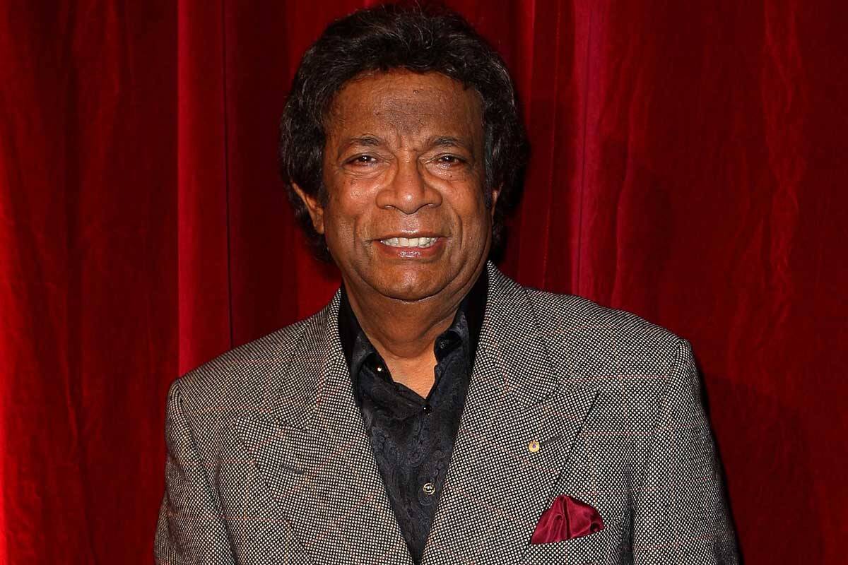 Article image for Kamahl demands public apology over ‘honorary white’ tweet