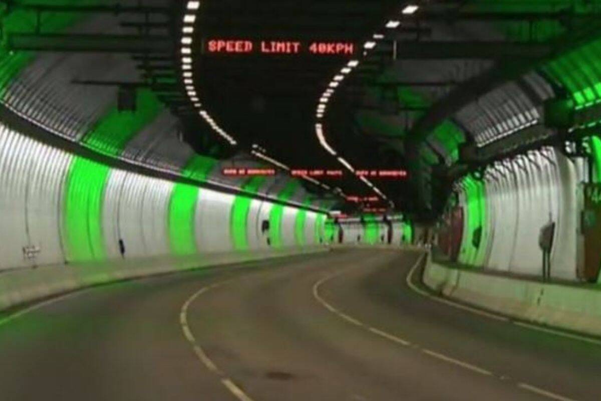 Article image for Victorian Transport Association defends the green lights in the Burnley Tunnel