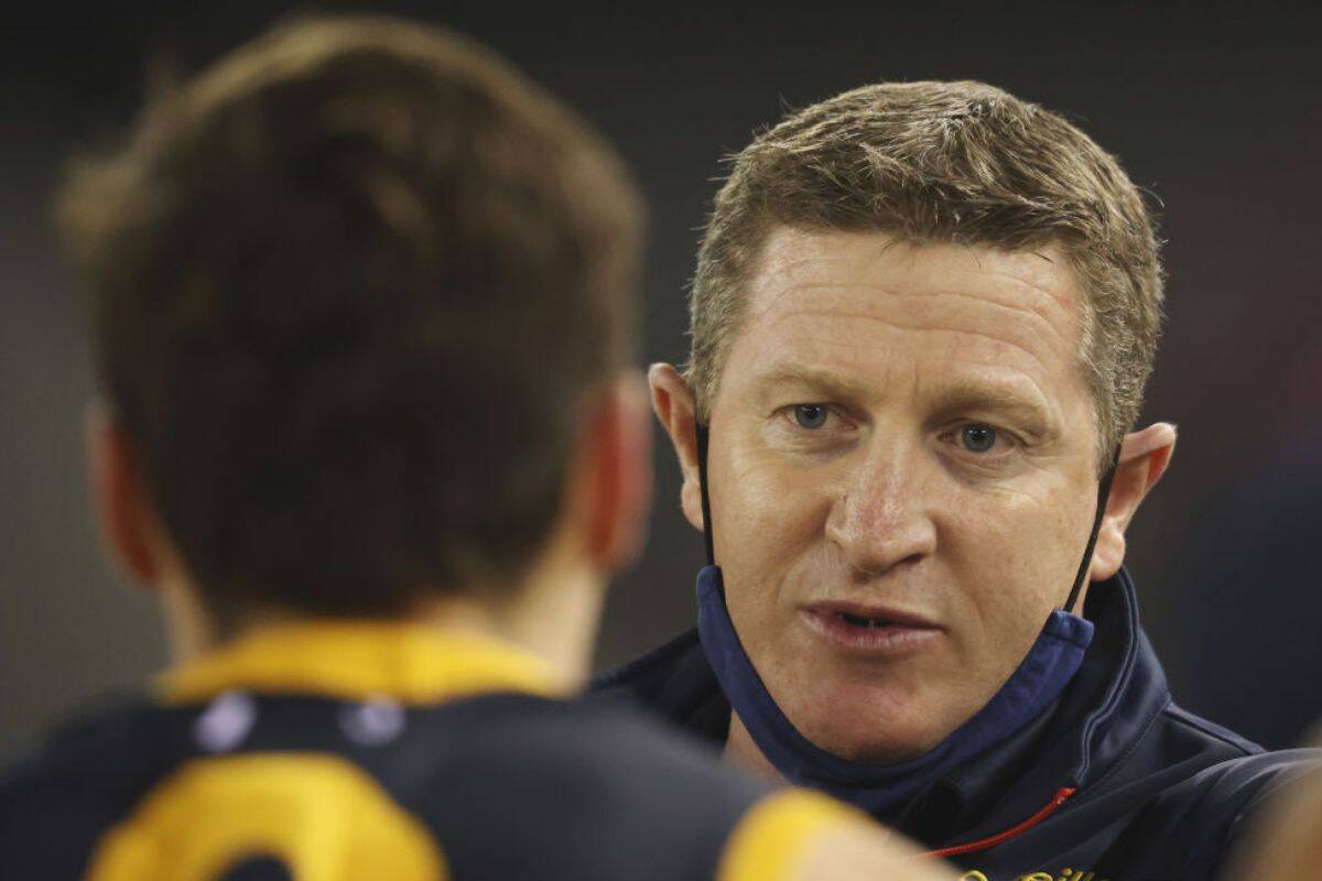 Article image for Scott Burns defends the Adelaide Crows’ away form this season