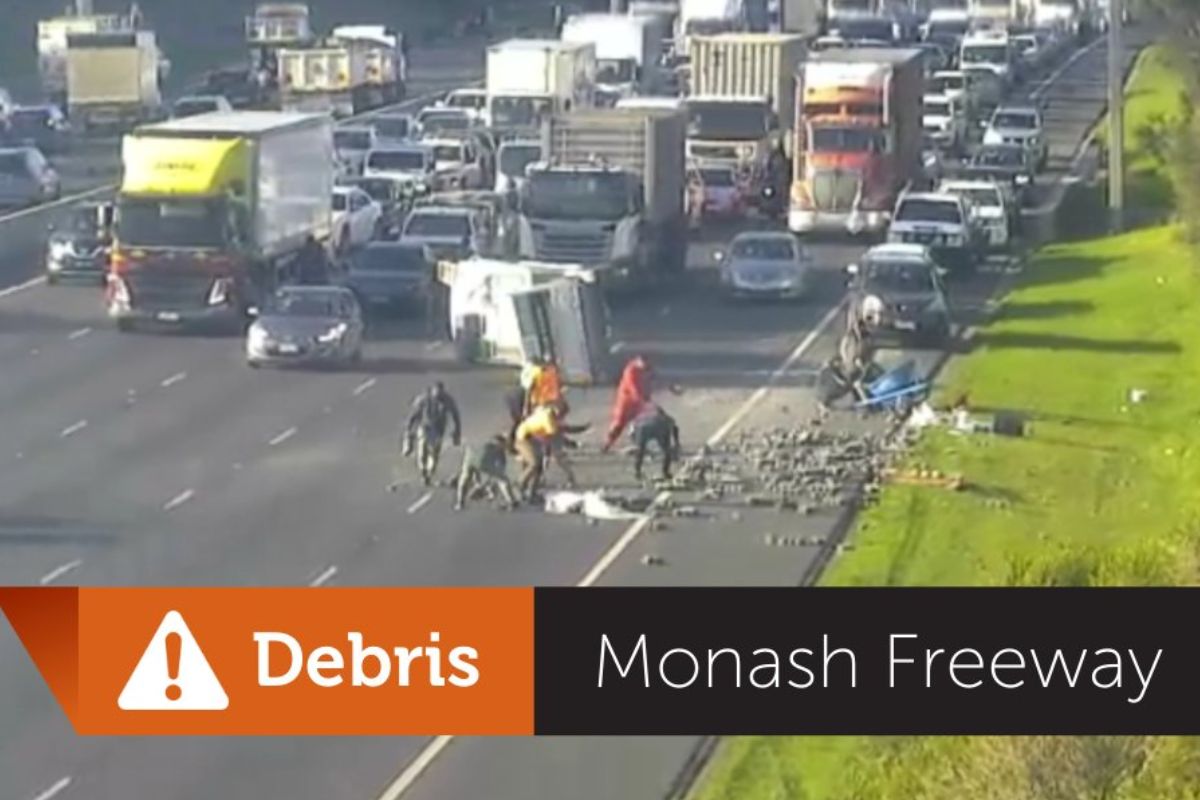 Truck Rollover Causes Major Delays On The Monash Freeway 2530