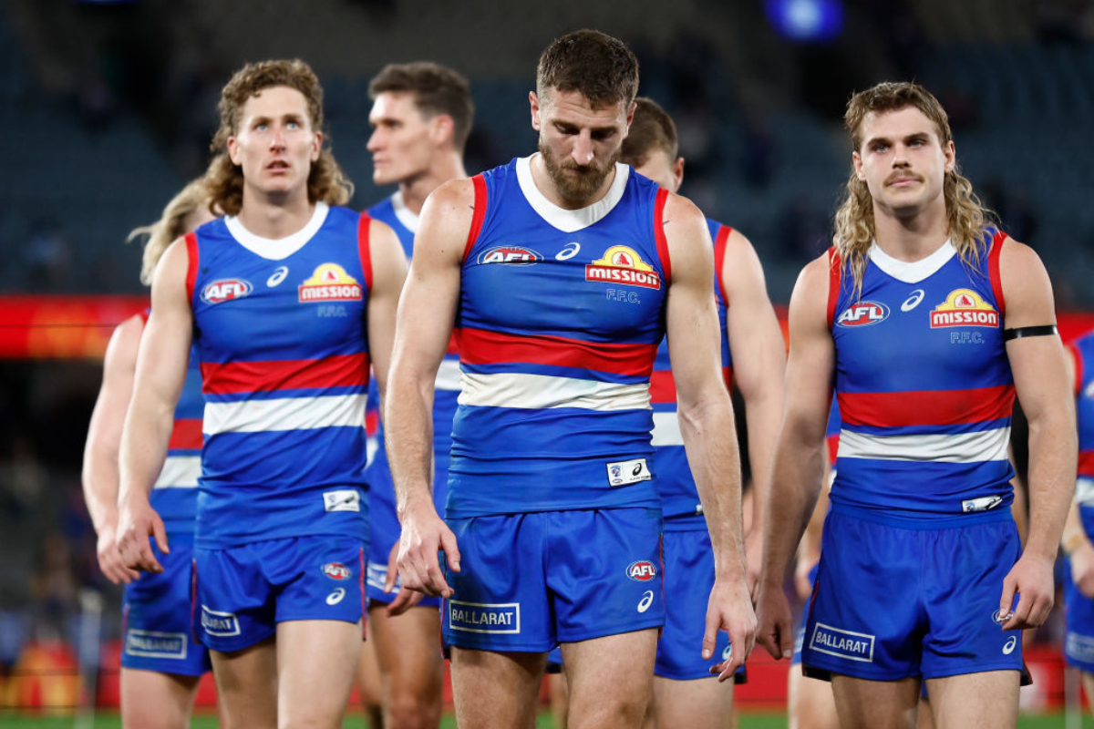 Article image for Tony Jones on Western Bulldogs fans poor behaviour