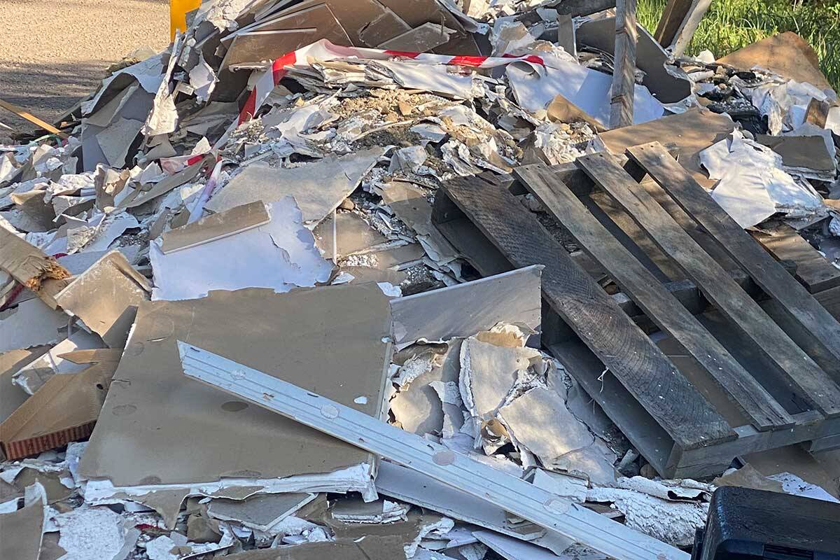 Article image for ‘Horrendous’ pile of rubbish dumped in Kangaroo Ground