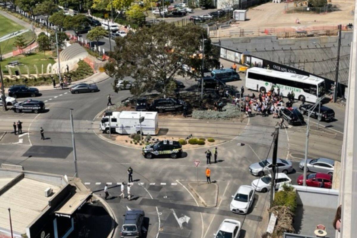 Article image for Free Palestine protest causes traffic chaos at Flemington