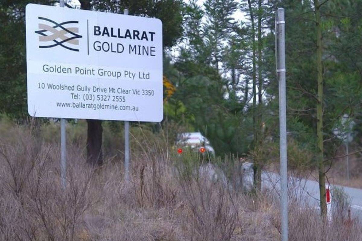 Article image for Miner dead following Mount Clear gold mine collapse near Ballarat