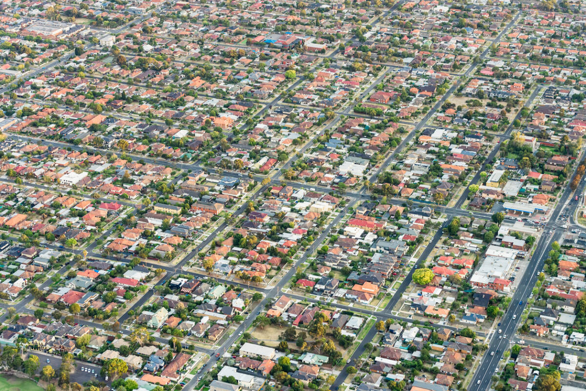 Article image for Calls to ban dark roofs from new housing developments