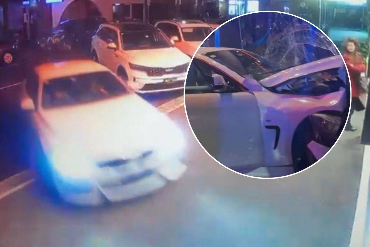 Article image for ‘Huge shock’: Car rams through restaurant in Melbourne’s south-east, narrowly avoiding patrons