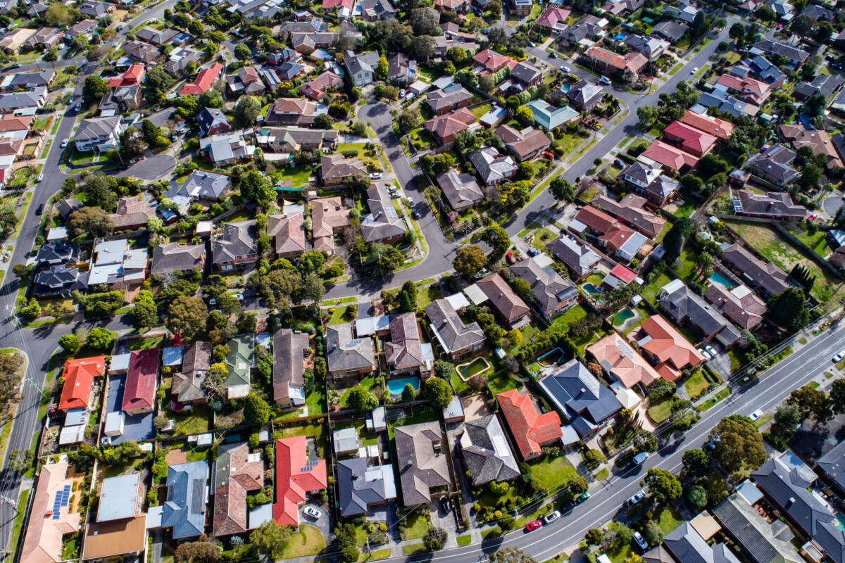 Article image for Real estate expert believes that the Kensington Banks flood zone properties ‘needs to be addressed immediately’