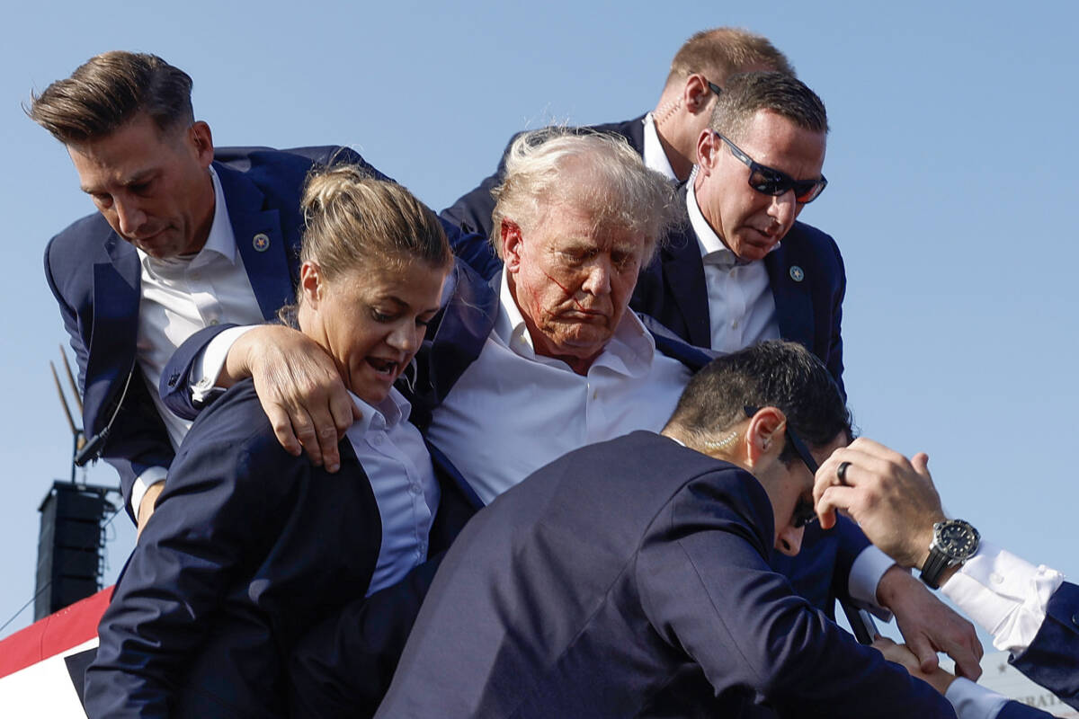 Article image for WHAT WE KNOW: World in shock following suspected Trump assassination attempt