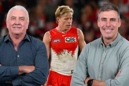 Tony Shaw and Matthew Richardson react to Isaac Heeney’s hit on Jimmy Webster