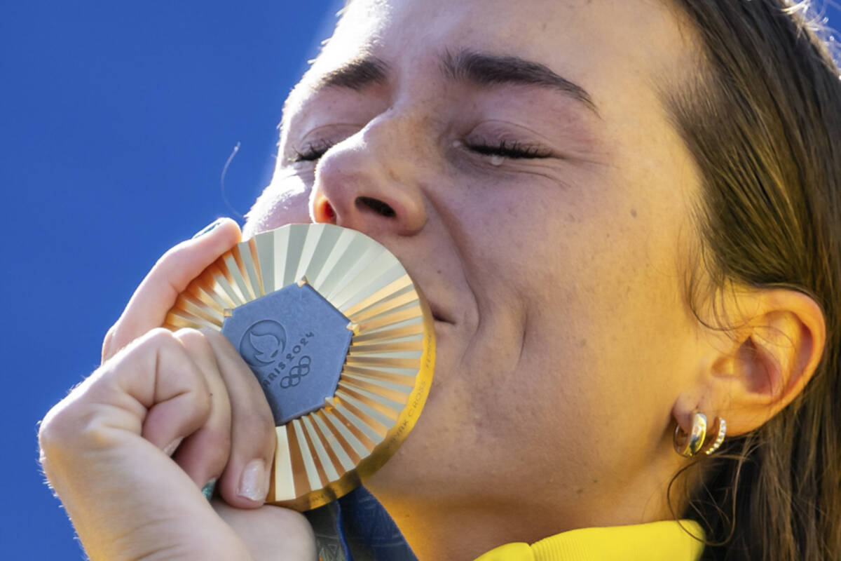 Article image for Noemie Fox hears father Richard’s commentary on her Kayak Cross gold medal for the first time on 3AW!