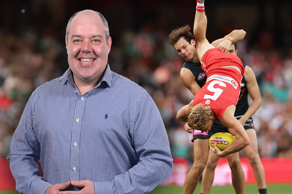 Article image for ‘HE SAW THE TOP OF THE SYDNEY HARBOUR BRIDGE!’: Shane McInnes’ call of Isaac Heeney’s unbelievable mark