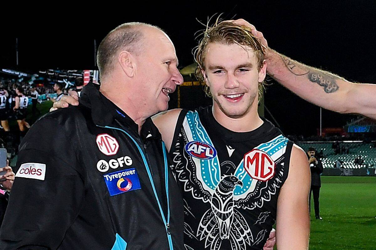 Article image for The AFL great Ken Hinkley has likened Jason Horne-Francis to