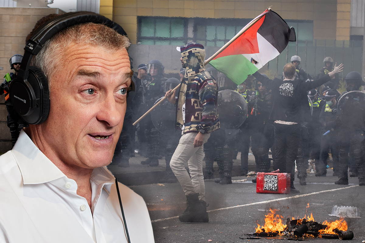 Article image for ‘Thugs’: Tom Elliott calls for inquiry into far-left extremism following chaotic CBD protests