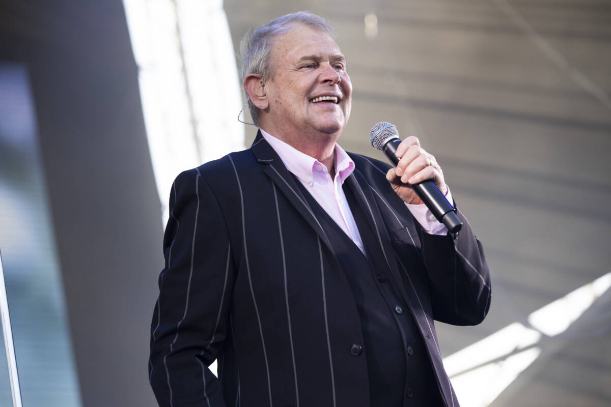 Article image for John Farnham makes shock revelation in new memoir