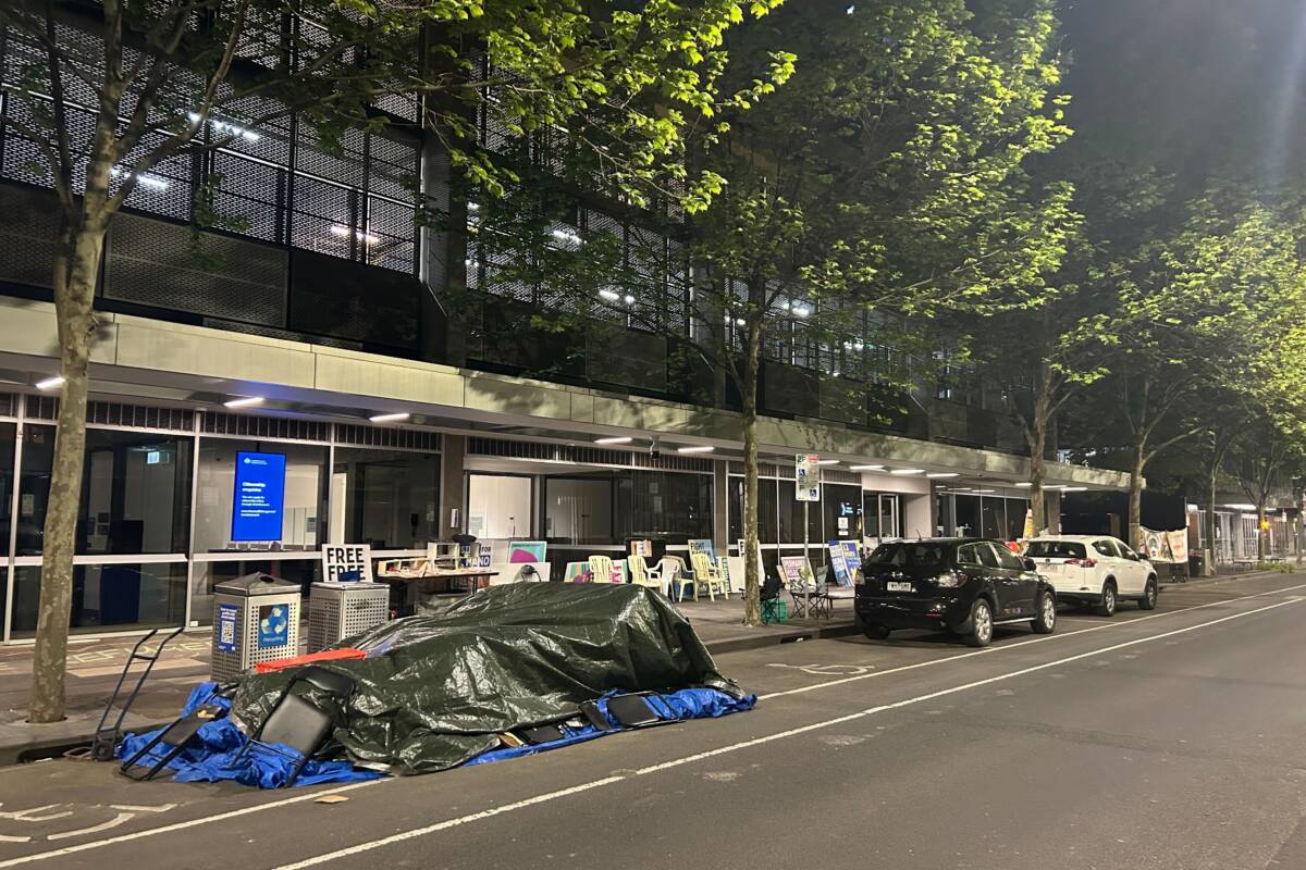 Article image for Victoria Police shuts down Docklands protest after complaints from residents