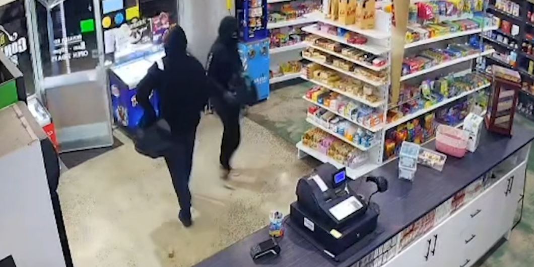 Article image for Duo wielding knife and firearm hold up Shepparton store