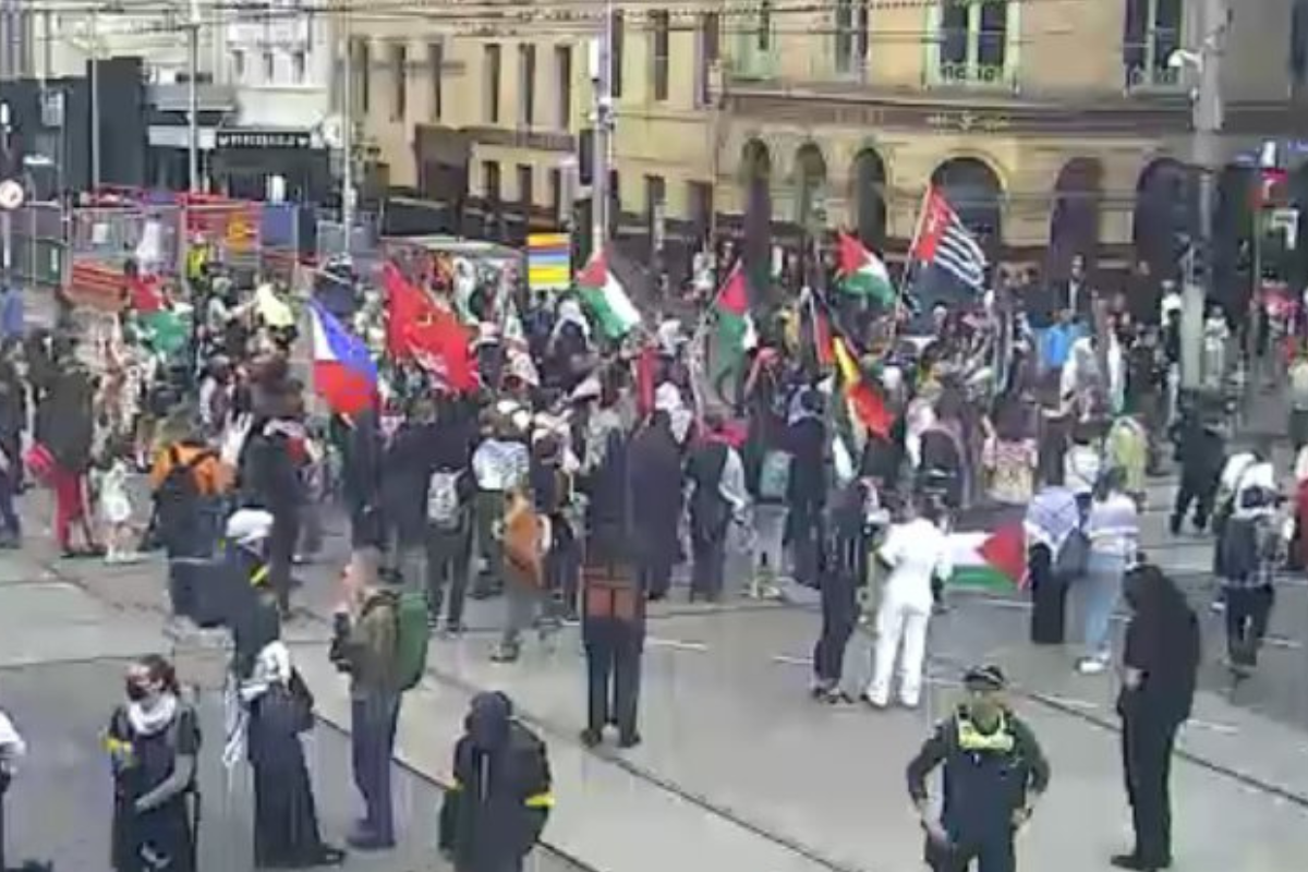 Article image for Pro-Palestine protestors block busy CBD intersection during Friday peak