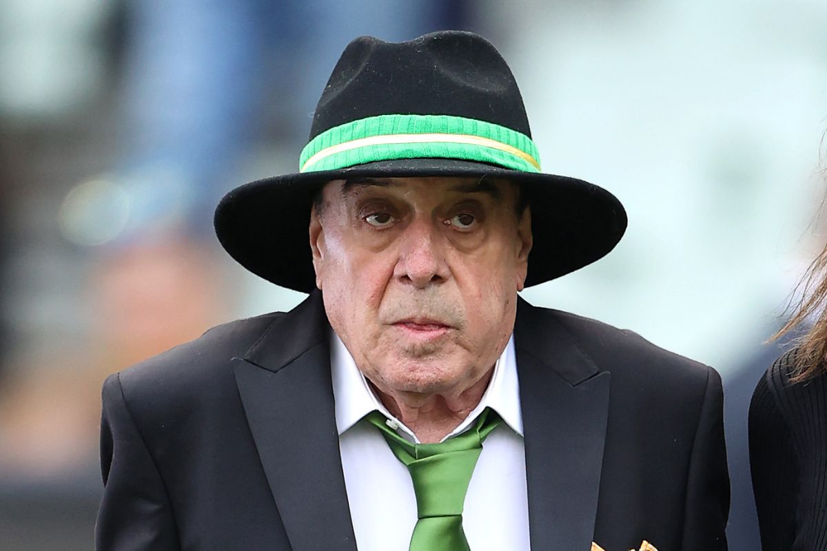 Article image for What ‘troubled’ Peter Ford about Molly Meldrum following health update