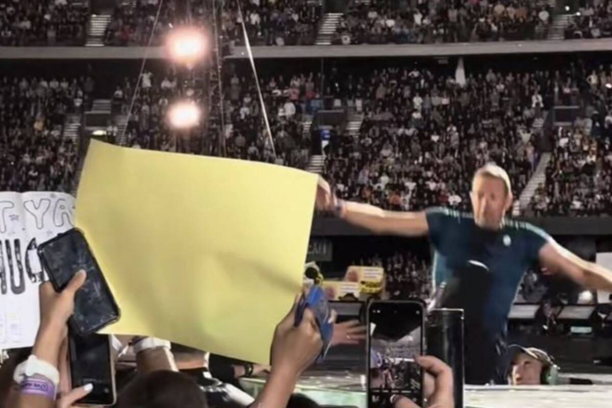 Article image for Coldplay frontman escapes unharmed after ‘very serious’ fall at concert