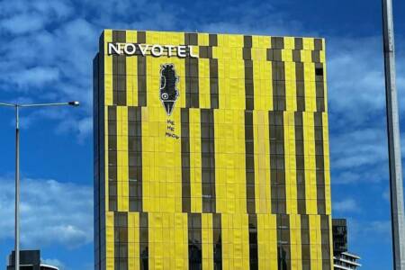 ‘Awful’ Melbourne graffiti trend targets major city hotel